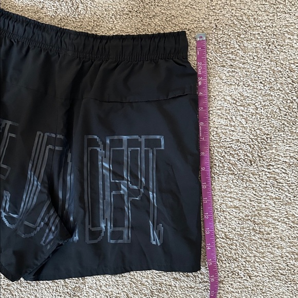 Nike Men's Black Athletic Shorts - Picture 4 of 7